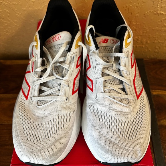 Men’s New Balance 880 Fresh Foam V14. - Picture 4 of 14